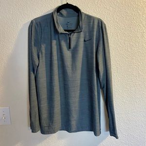 Nike dry fit Women’s pullover